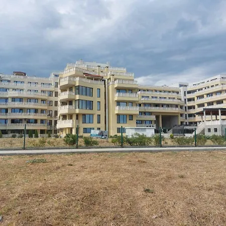 Апартаменти Sarafovo